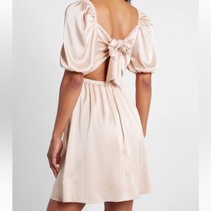 LIKE NEW Express light pink satin twist front puff sleeve mini dress